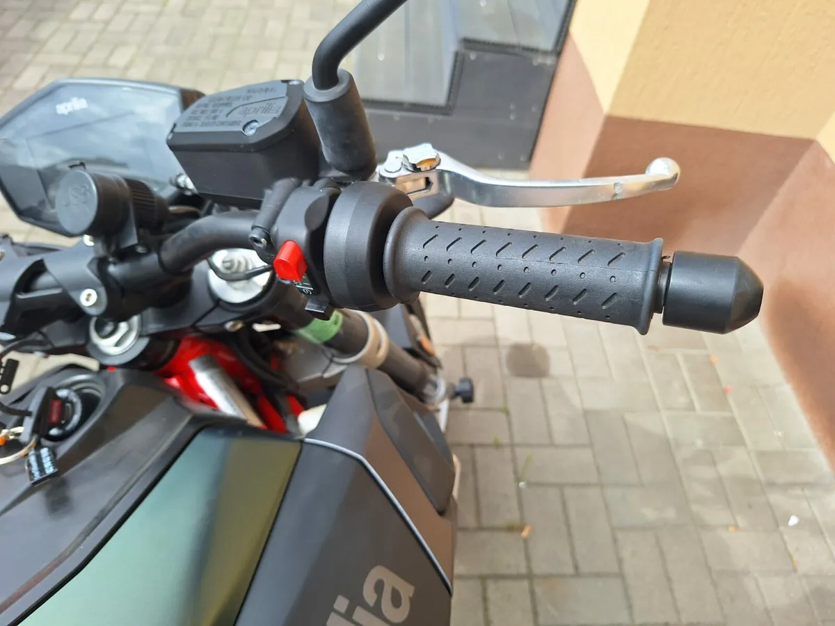 Aprilia shiver 900 - Image 4