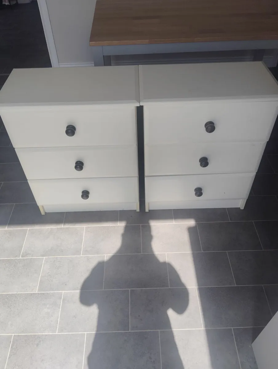 Chest of drawers x2