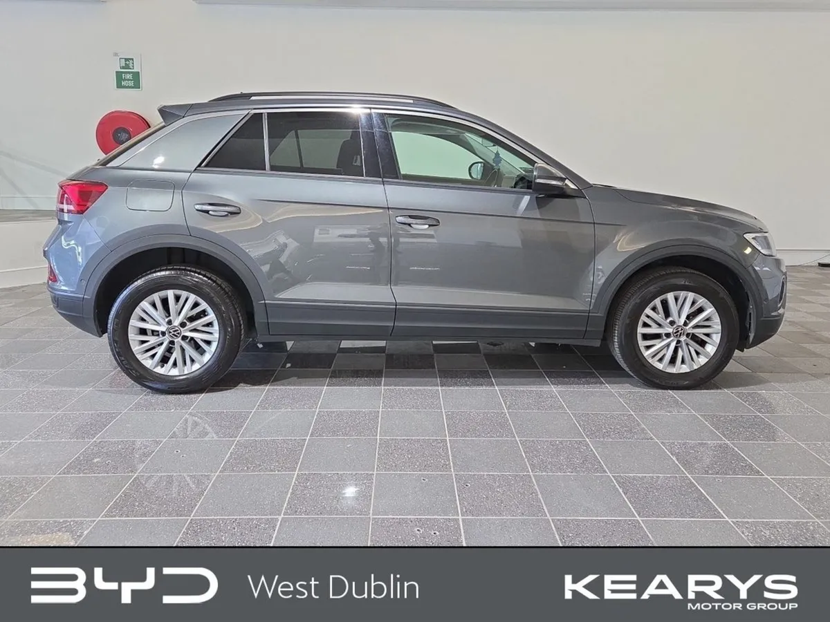 Volkswagen T-Roc  low Mileage life Model - Image 3