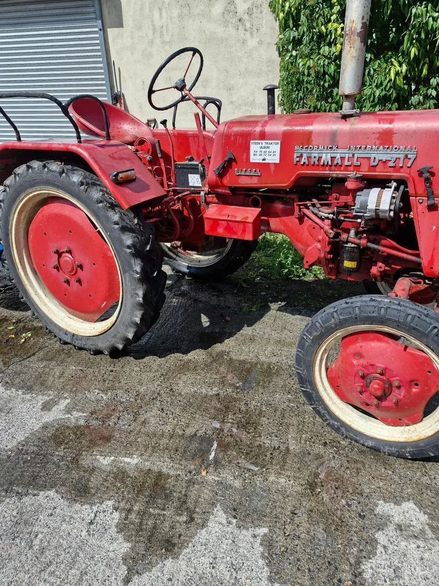 Antique tractors - Image 2