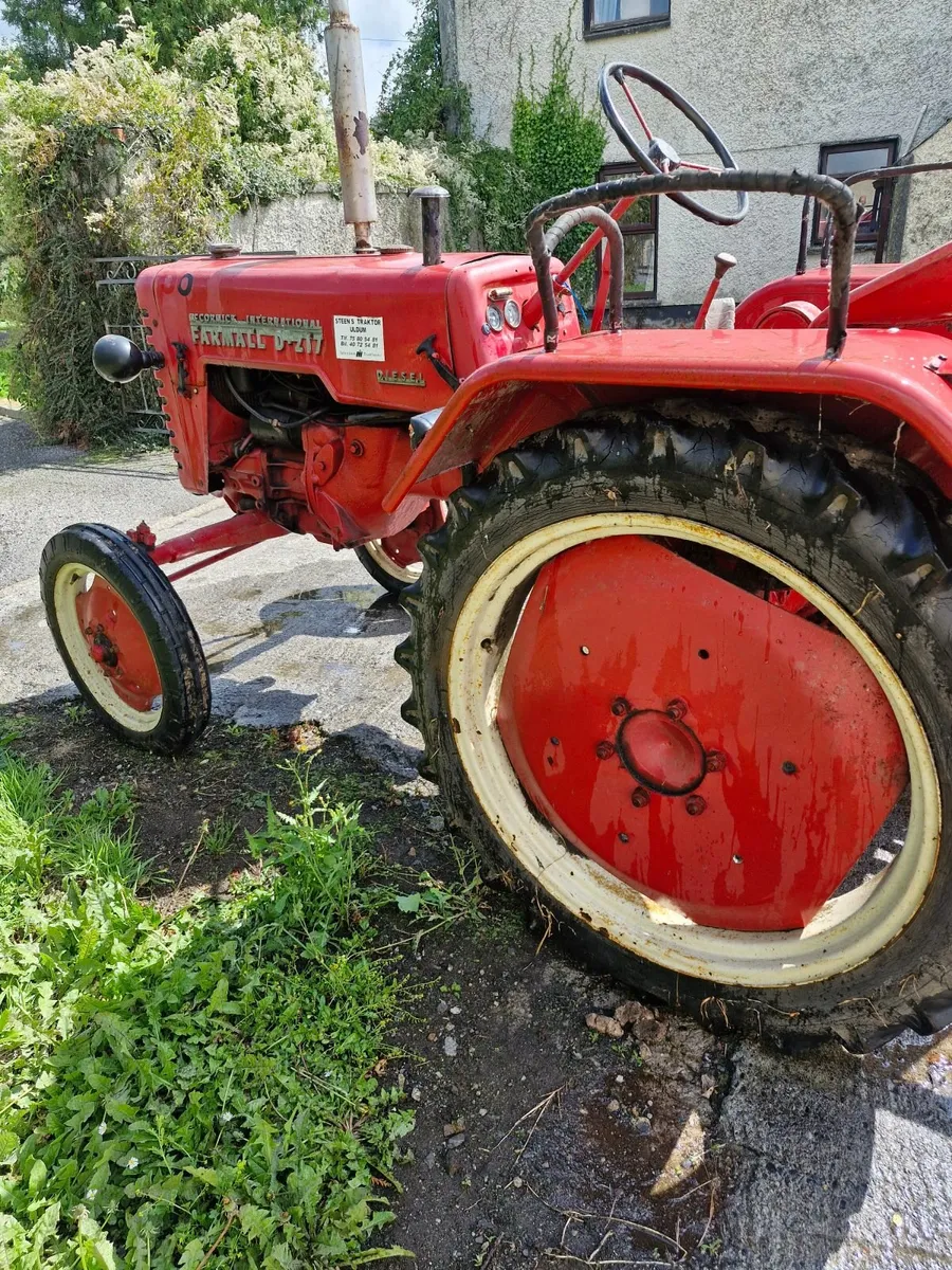 Antique tractors - Image 4