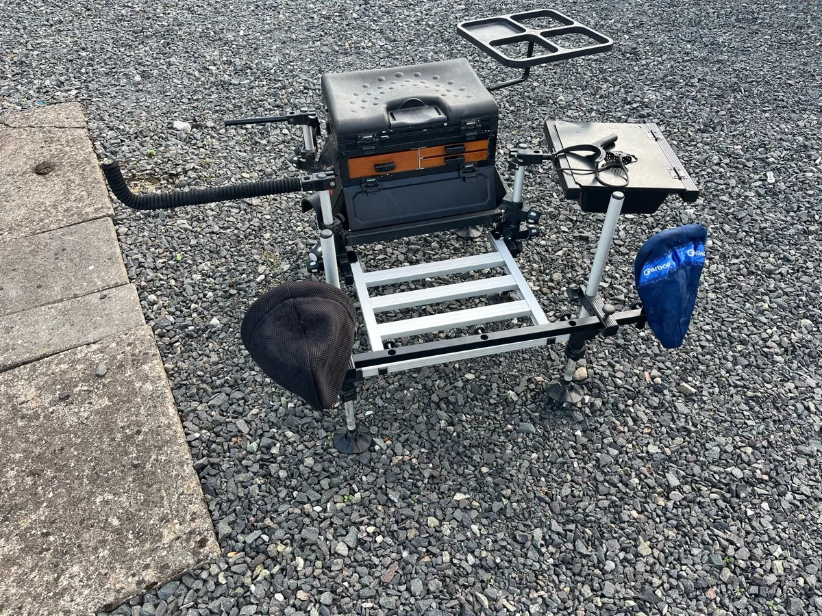 Seat box - Image 1