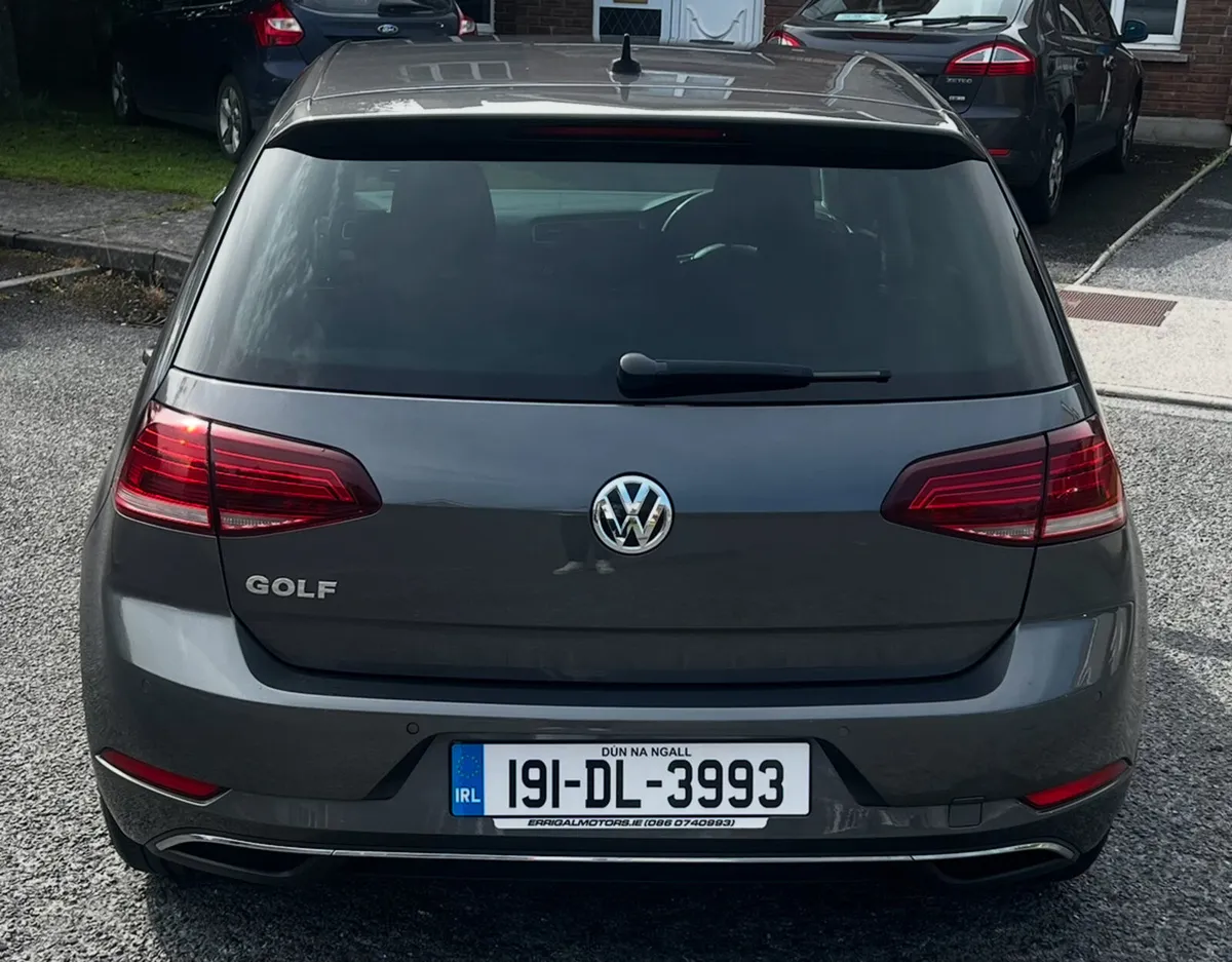 191 Volkswagen Golf 1.6 TDI Match 115PS 5DR - Image 4