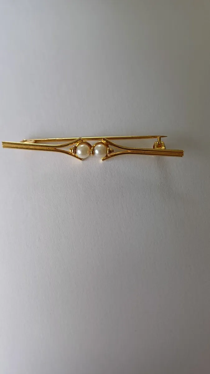 Brooch - Image 2