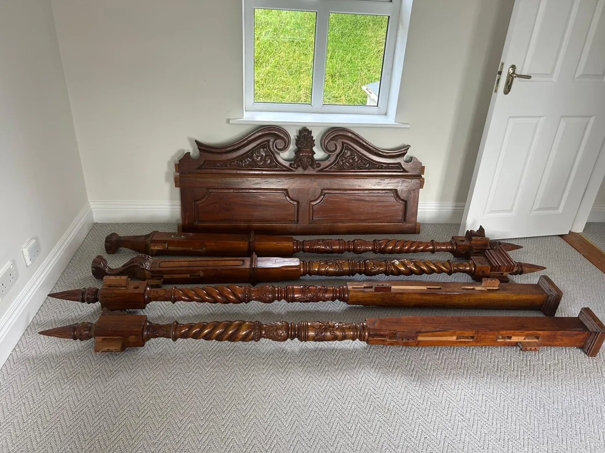 5ft Replica Queen Anne 4 poster bed - Image 2