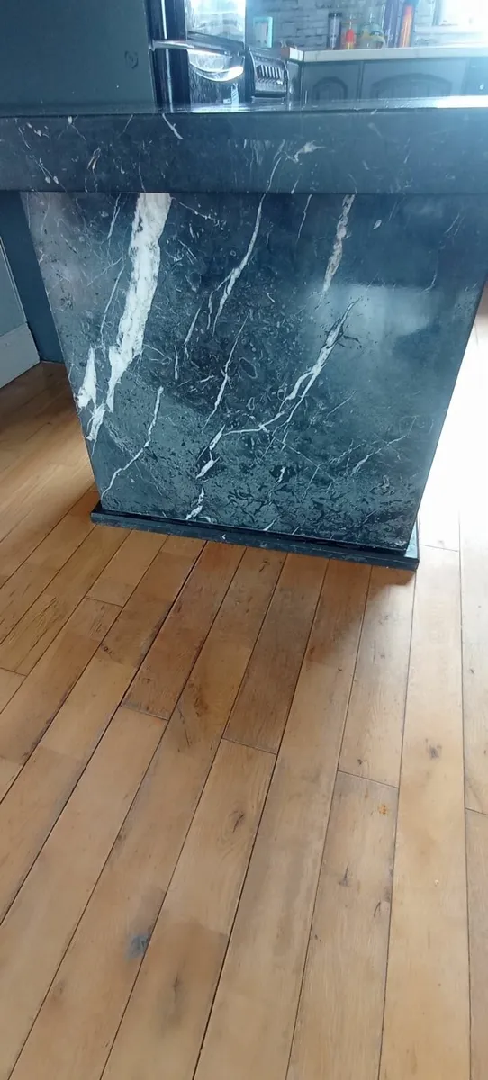 Marble dining table - Image 3