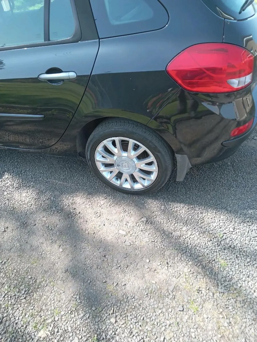 Renault clio estate 16 v 1 2 dynamite tom tom - Image 4