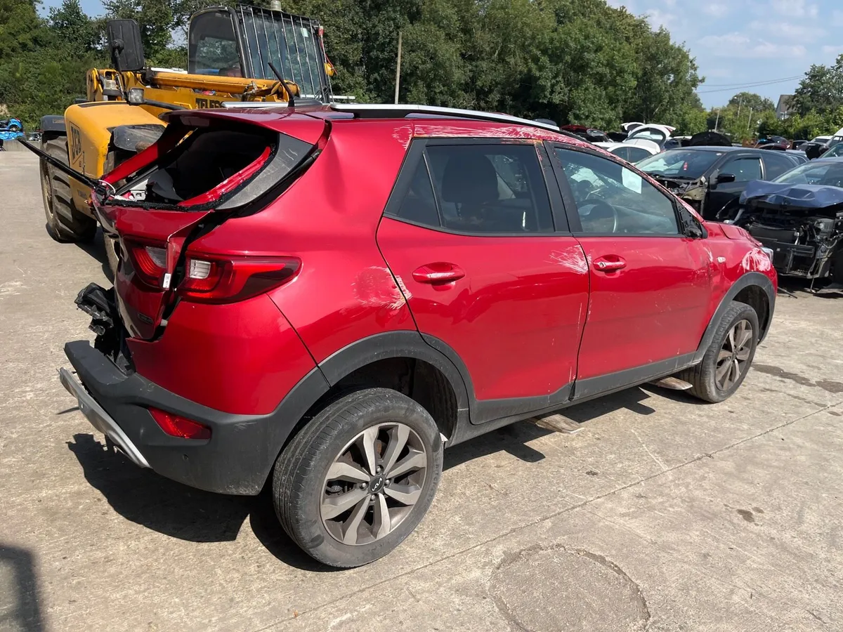2022 Kia atomic for parts - Image 4
