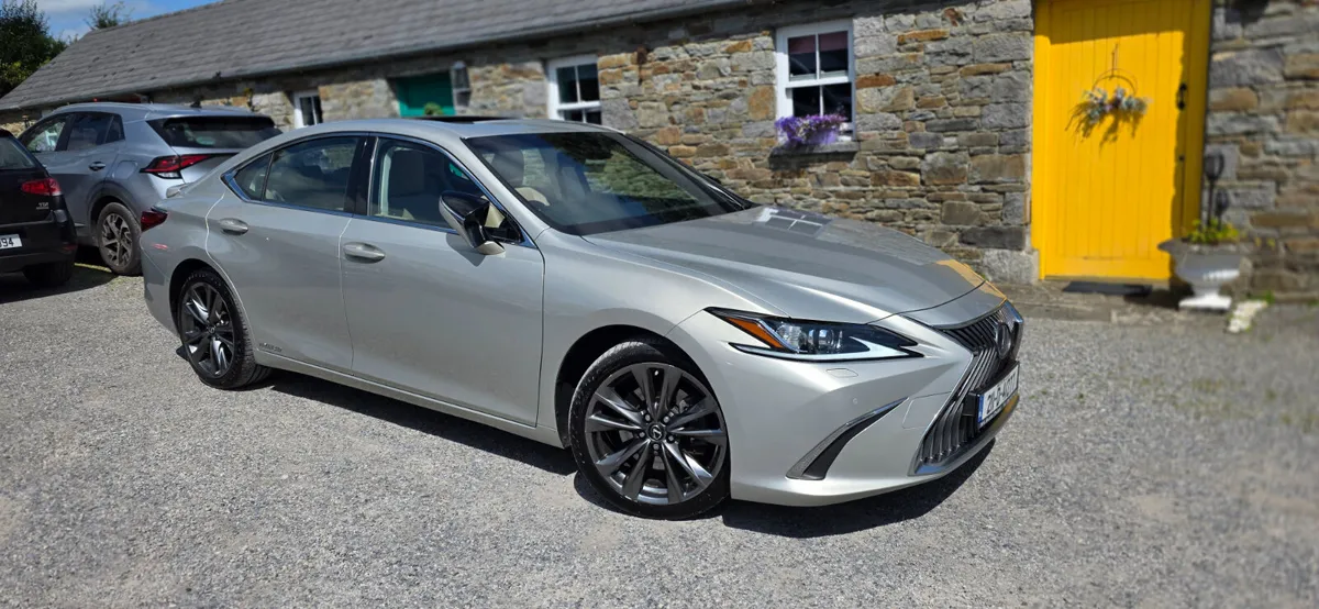Lexus ES 2021 EXECUTIVE HYBRID - Image 1