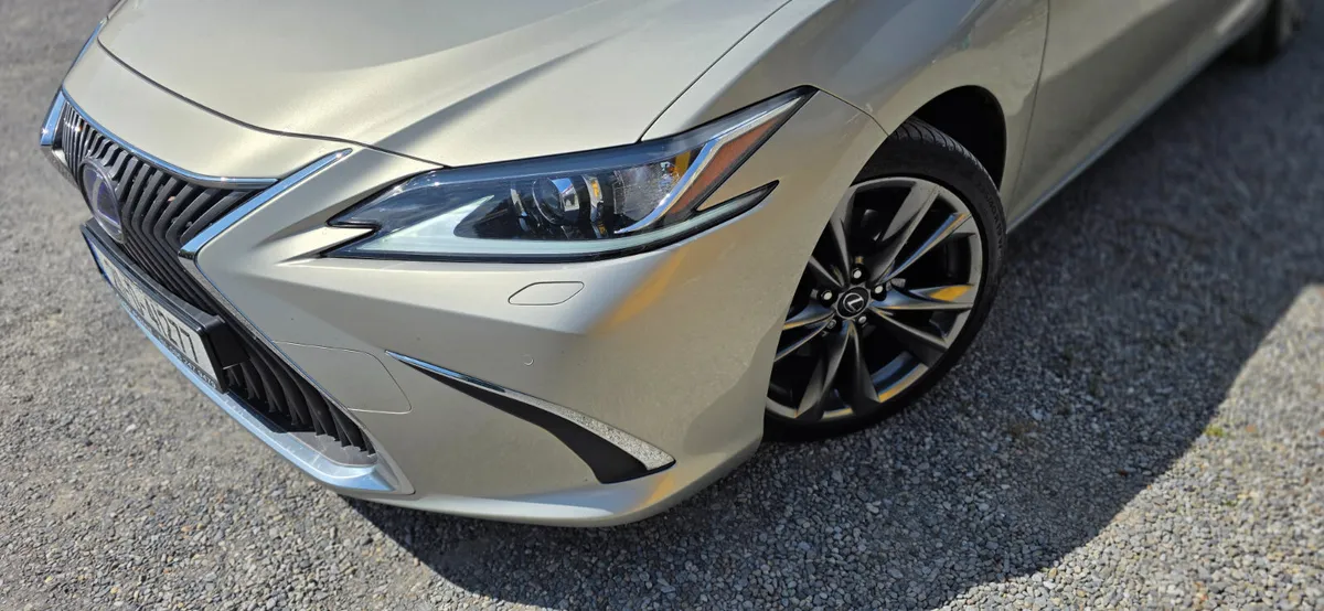 Lexus ES 2021 EXECUTIVE HYBRID - Image 4