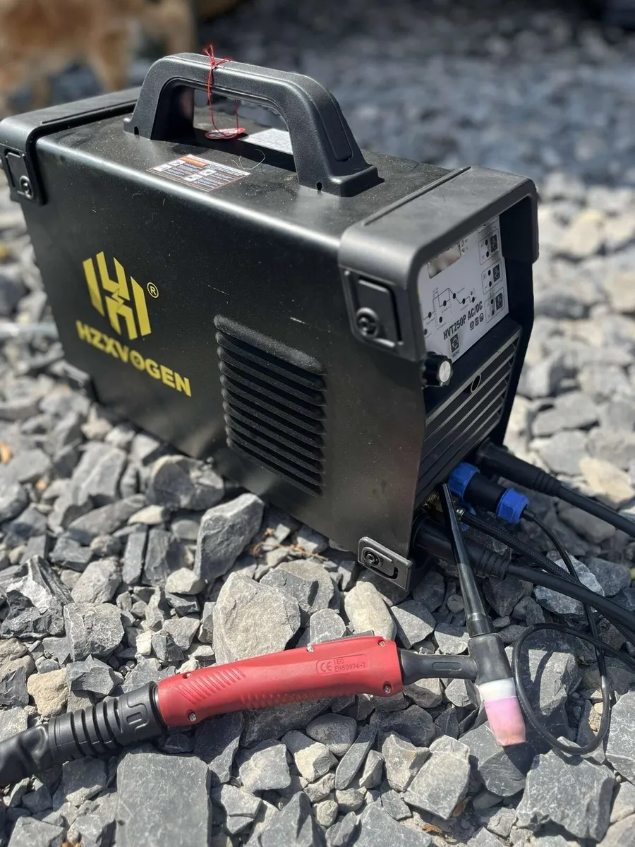 Tig welder - Image 1