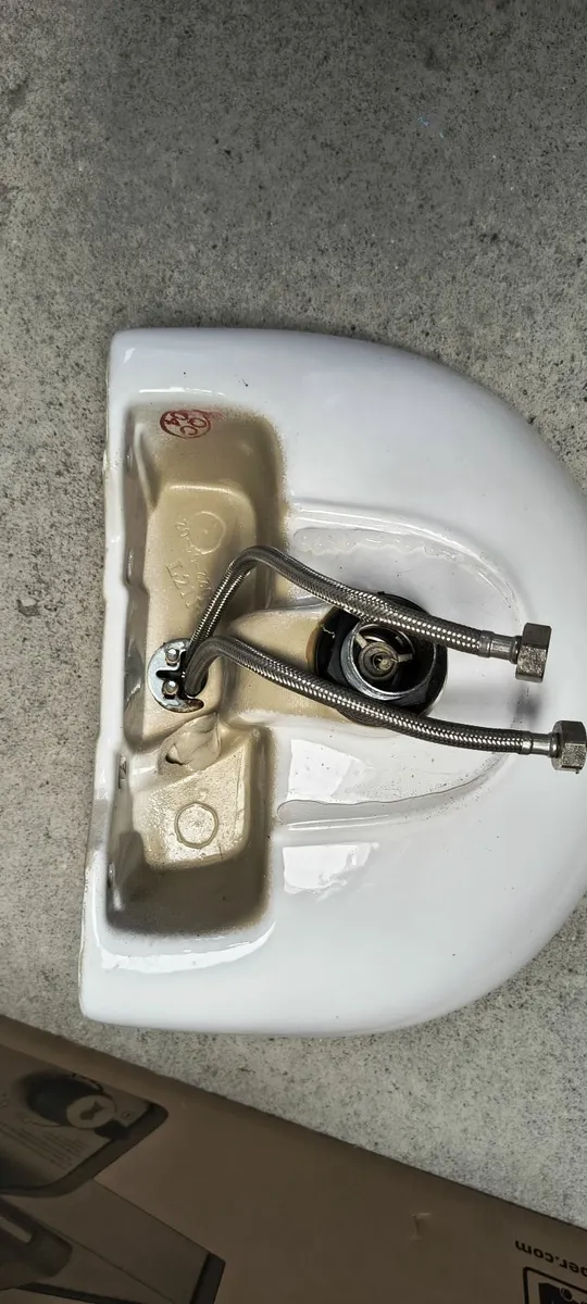Sink Basin & Semi Pedestal with tap - Image 2