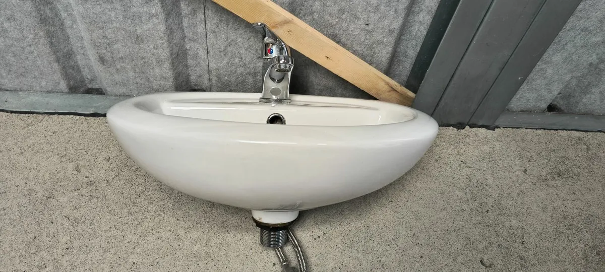 Sink Basin & Semi Pedestal with tap - Image 4
