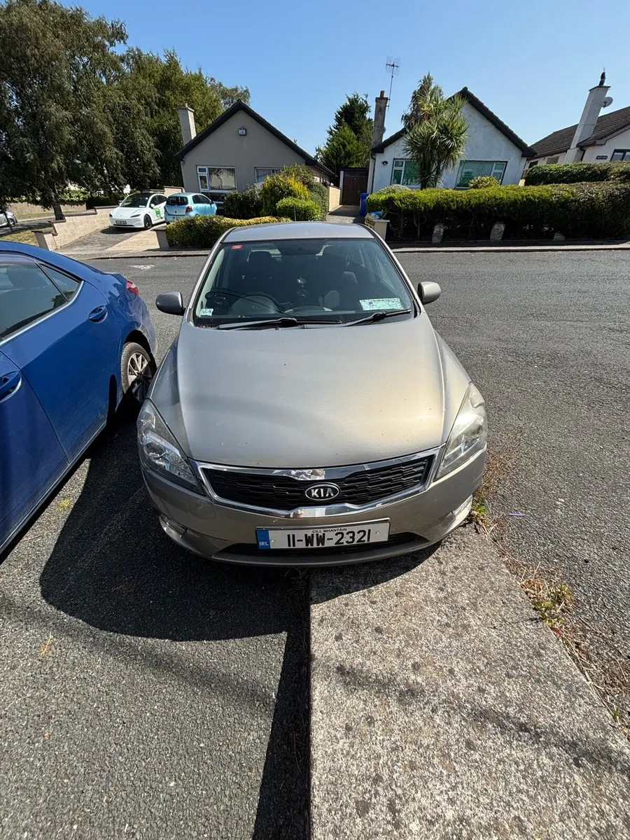Kia Ceed 2011 - Image 1