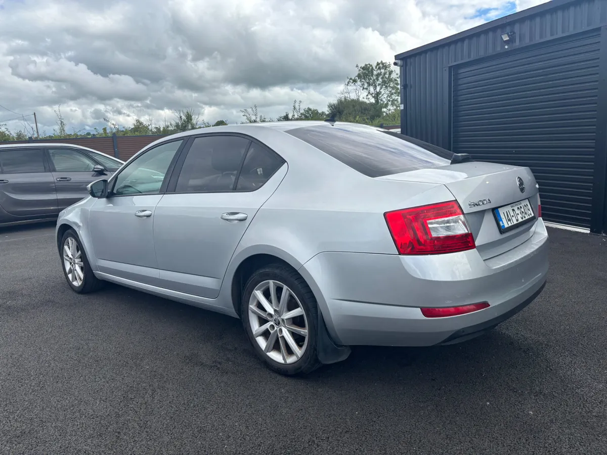 Skoda Octavia 2014 Elegance 1.6Tdi - Image 2