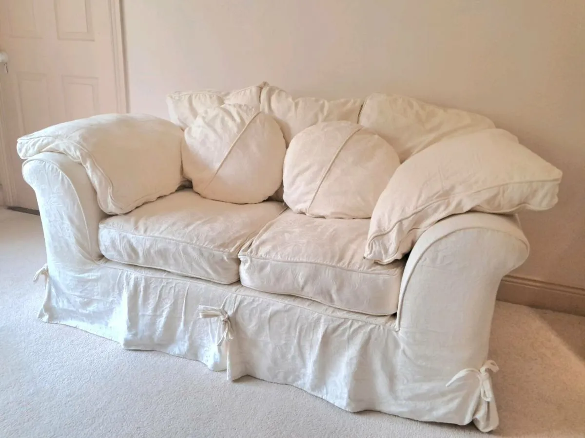 2 Person Couch/Sofa - Image 1
