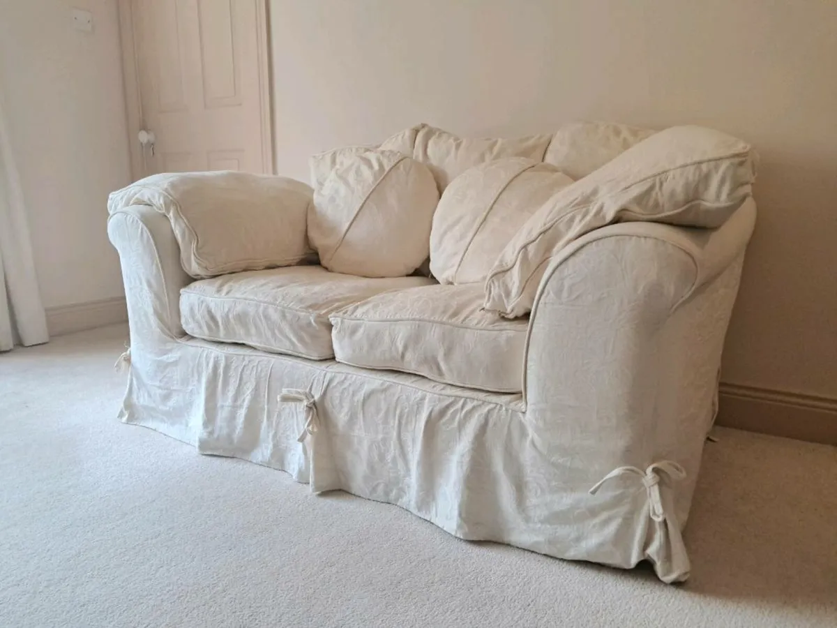 2 Person Couch/Sofa - Image 3