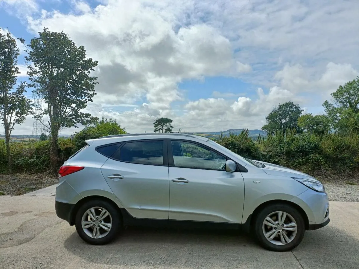 2012 Hyundai ix35 - Image 2