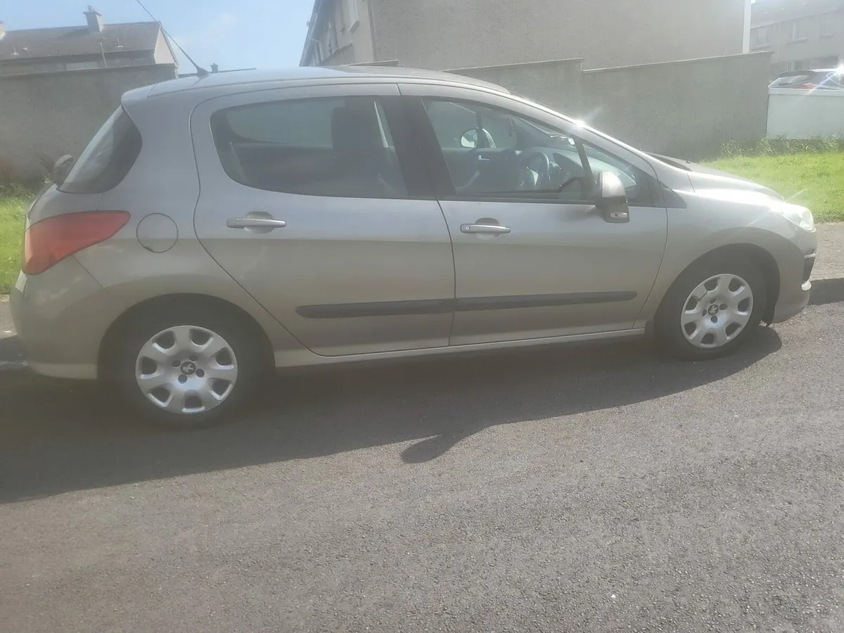 12 peugeot 308 nct 10-25 taxed 10-25 - Image 3