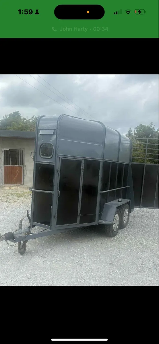 Horse box - Image 1