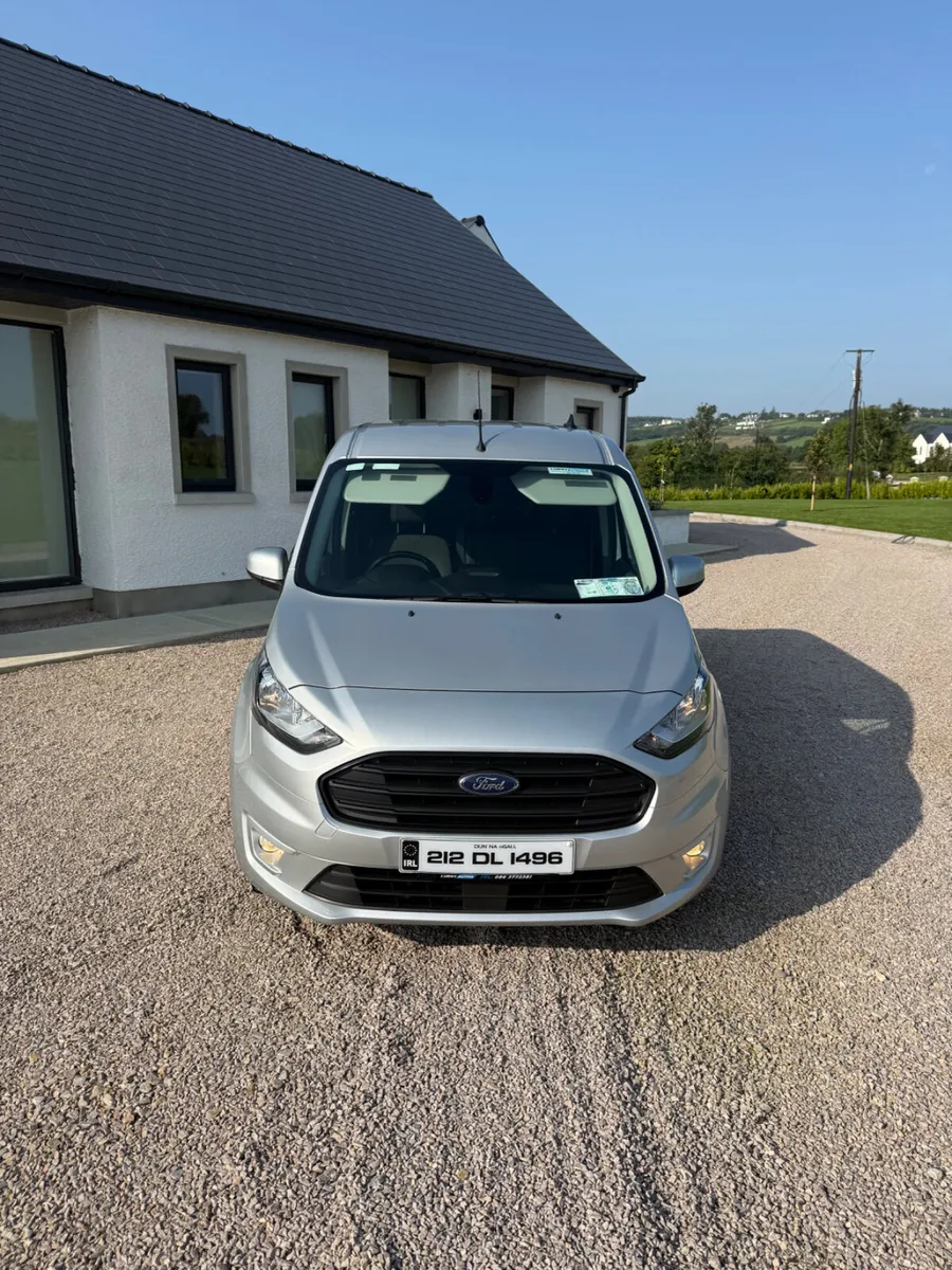 212 Ford Transit Connect LTD - Image 2