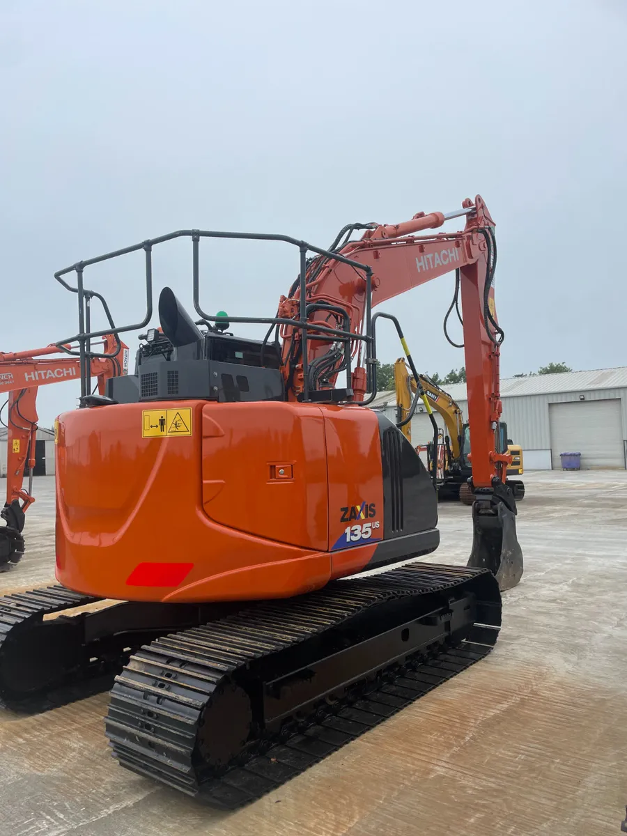 HITACHI ZX135-6 - Image 3