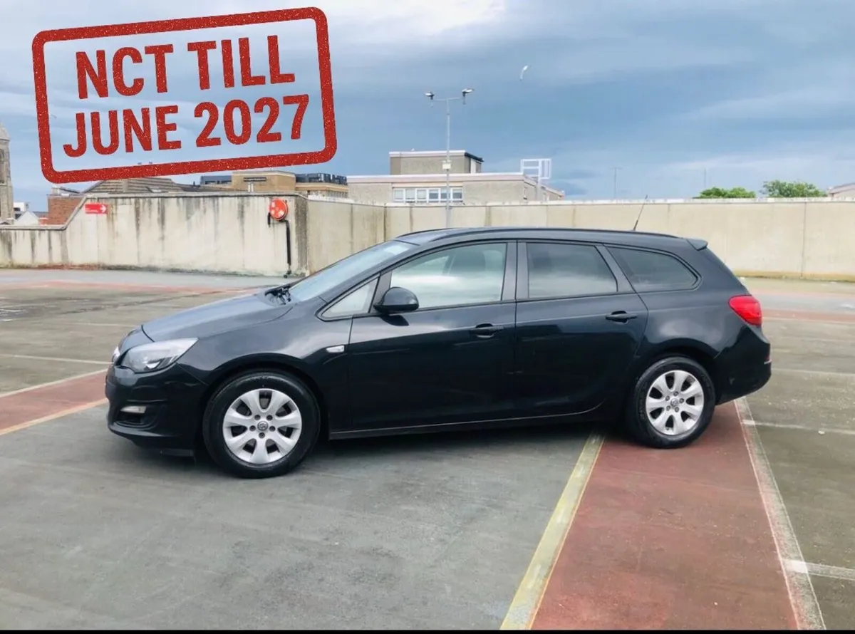 Vauxhall Astra Estate NCT 2027 (2 years) - Image 1