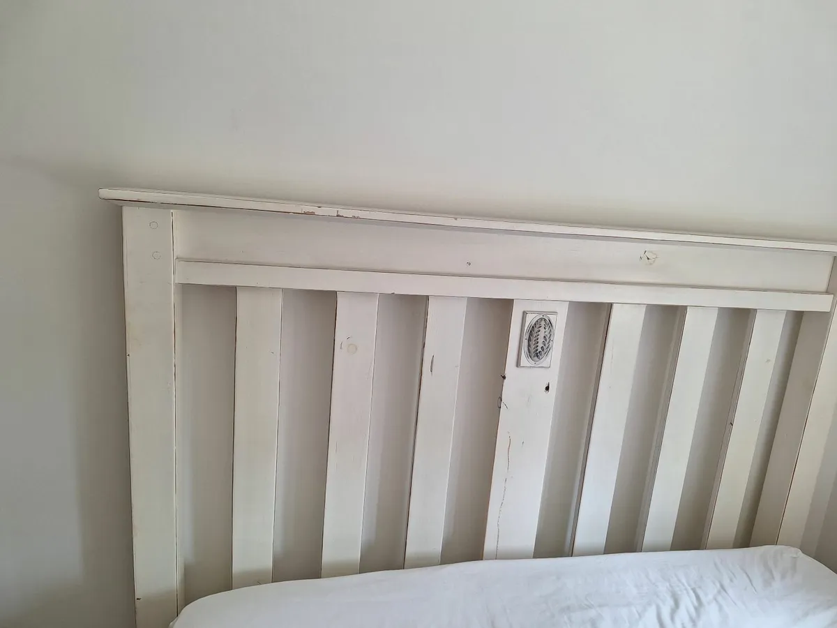 4ft 6" Standard Double Wooden Bed frame - Image 1