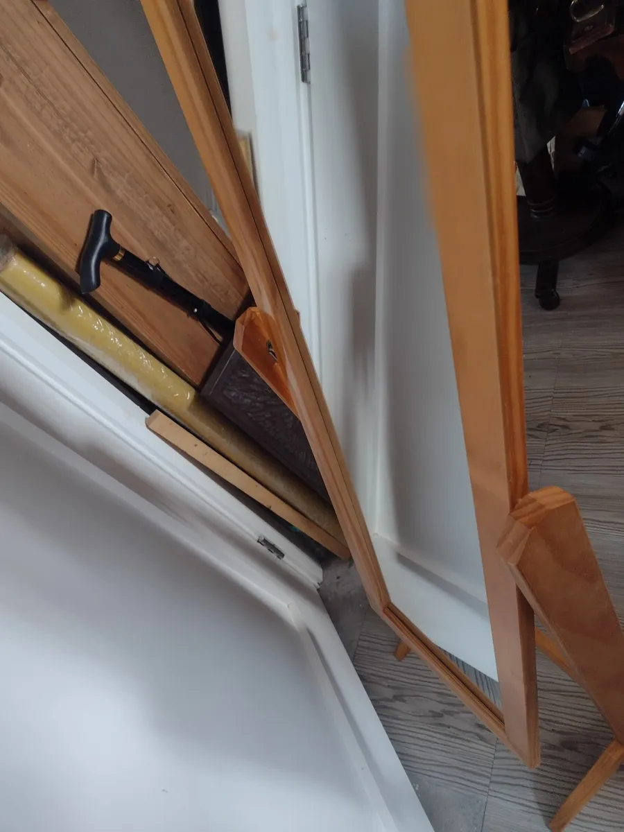 Tall narrow solid pine bedroom mirror on stand - Image 4