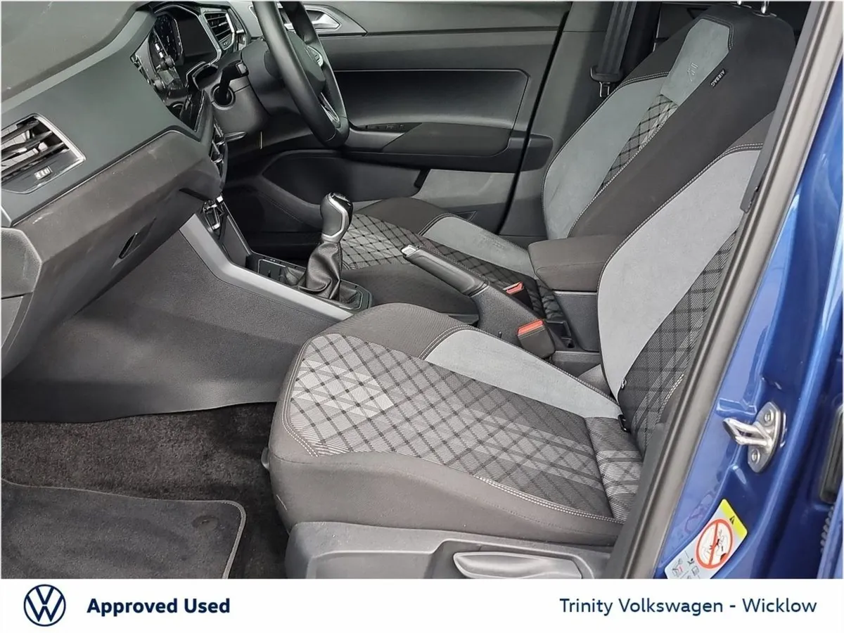 Volkswagen Polo R-line 1.0 TSI Manual Huge Spec T - Image 4