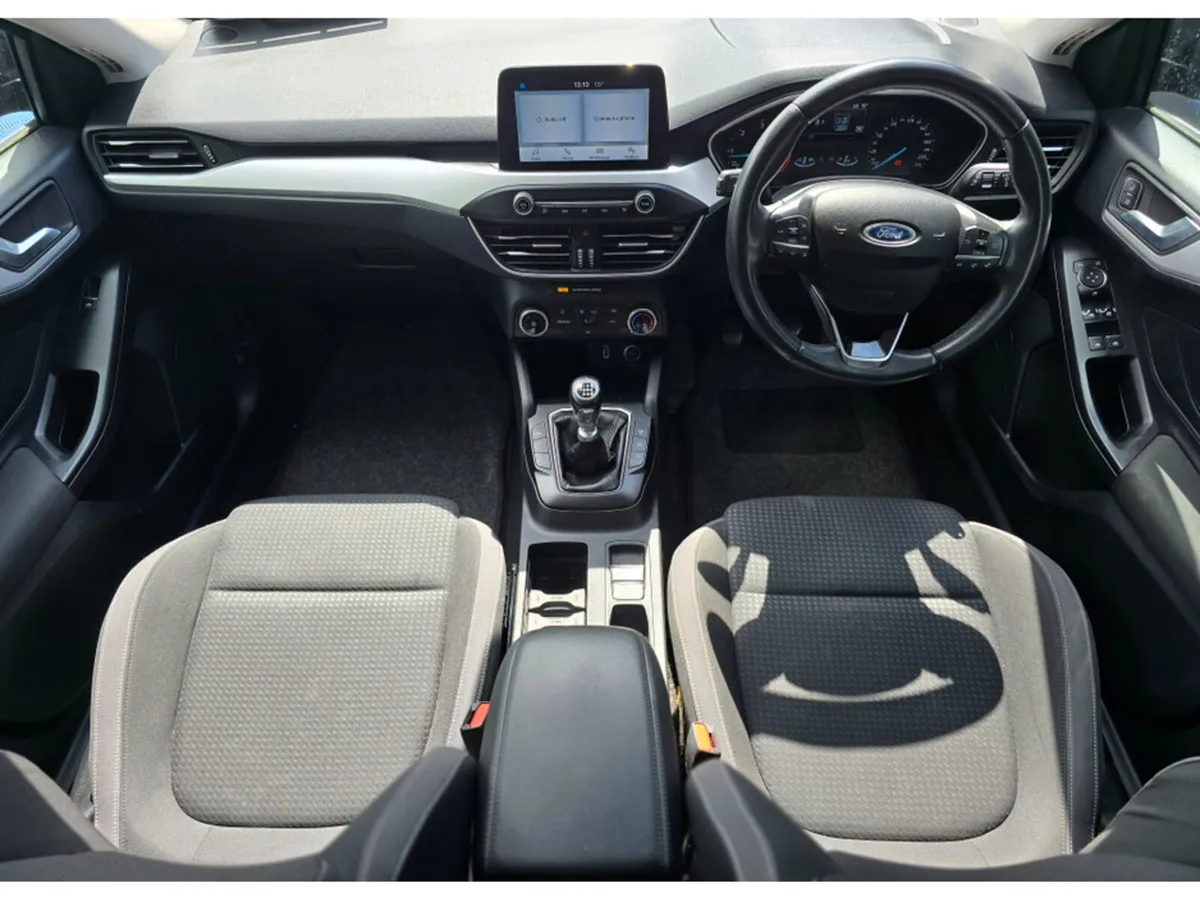 Ford Focus ESTATE  ZETEC 1.5 TDCI - Image 2