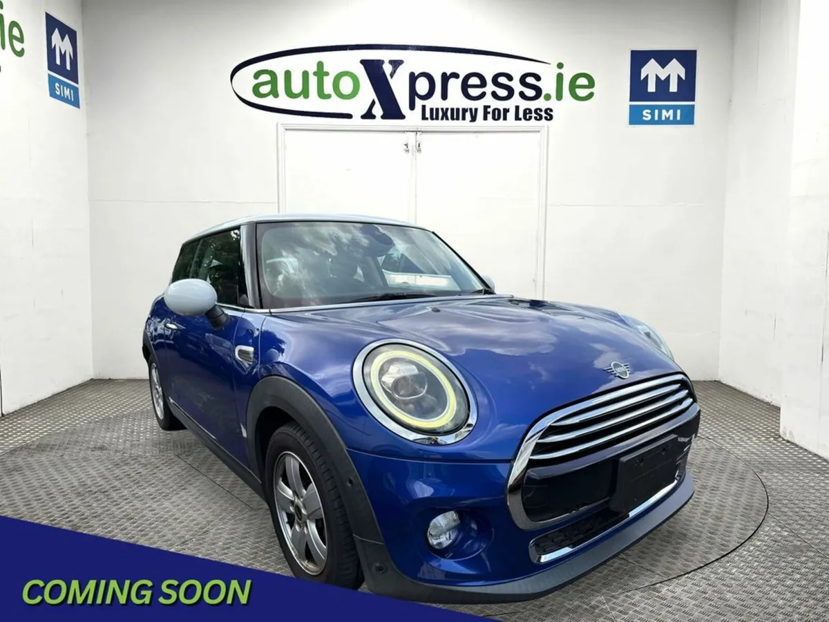 Mini Cooper 1.5 Automatic, Reversing camera - Image 1