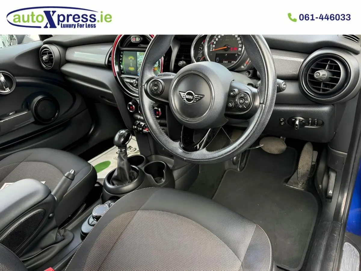 Mini Cooper 1.5 Automatic, Reversing camera - Image 2