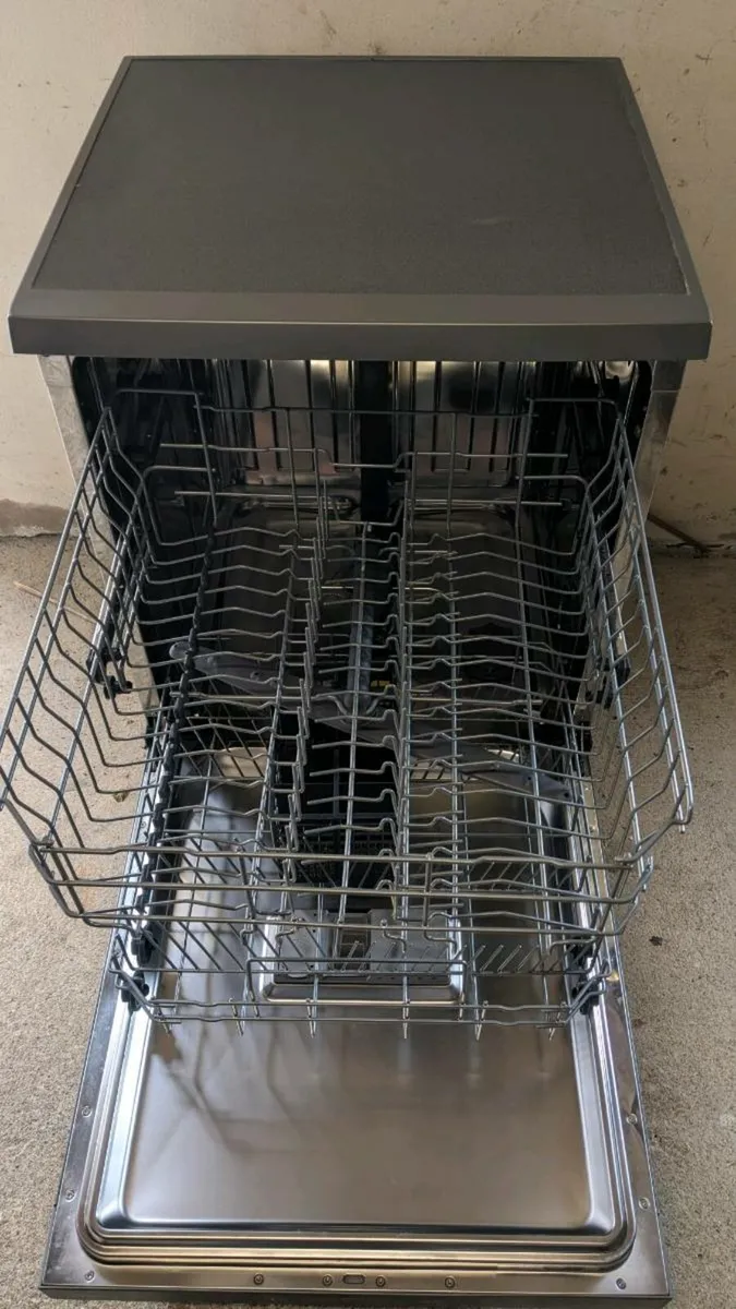 Dishwasher - Image 3