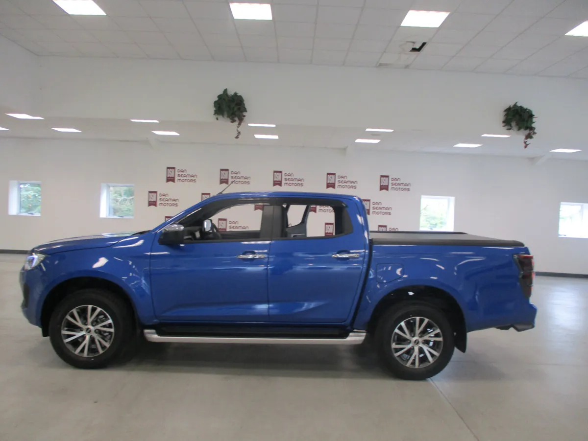 NEW ISUZU D-MAX LS EXTRAS CREW CAB PICK UP - Image 1