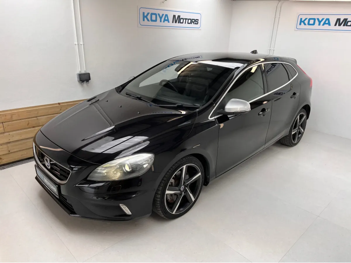 Volvo V40 2.0 D4 DIESEL R-DESIGN EDITION AUTO // F - Image 2