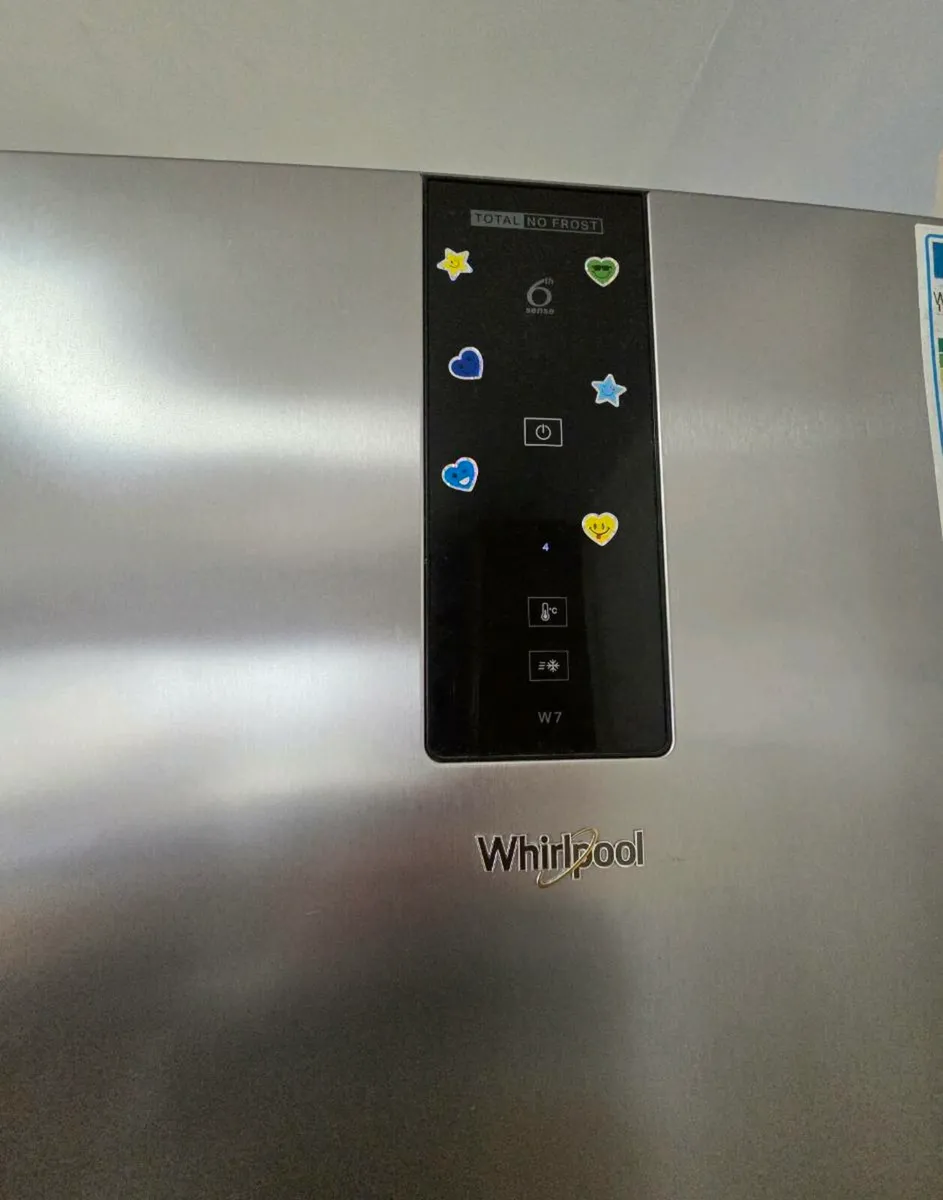 Whirlpool 6th sense fridge freezer - Image 3