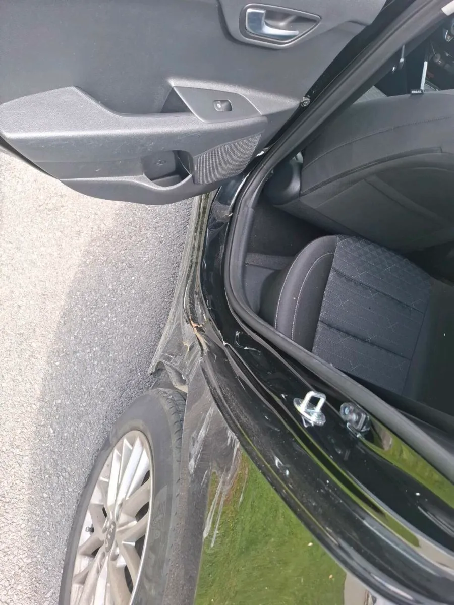 21 kia rio - Image 3