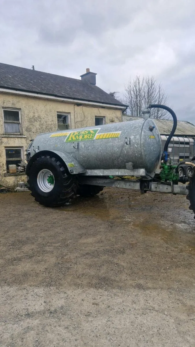 1800 gallon rossmore - Image 1