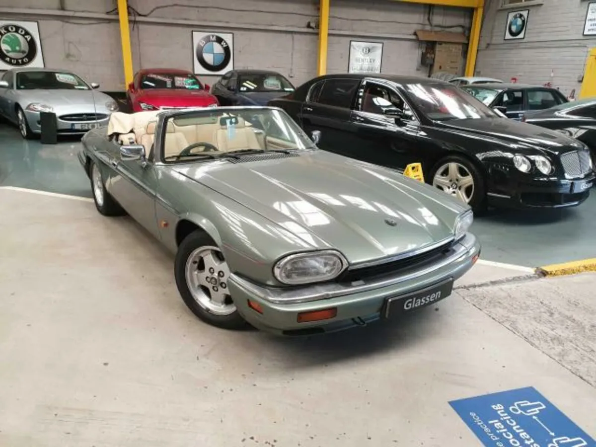 Jaguar XJ 4.0  // CONVERTIBLE // IN  IMMACULATE CO - Image 1