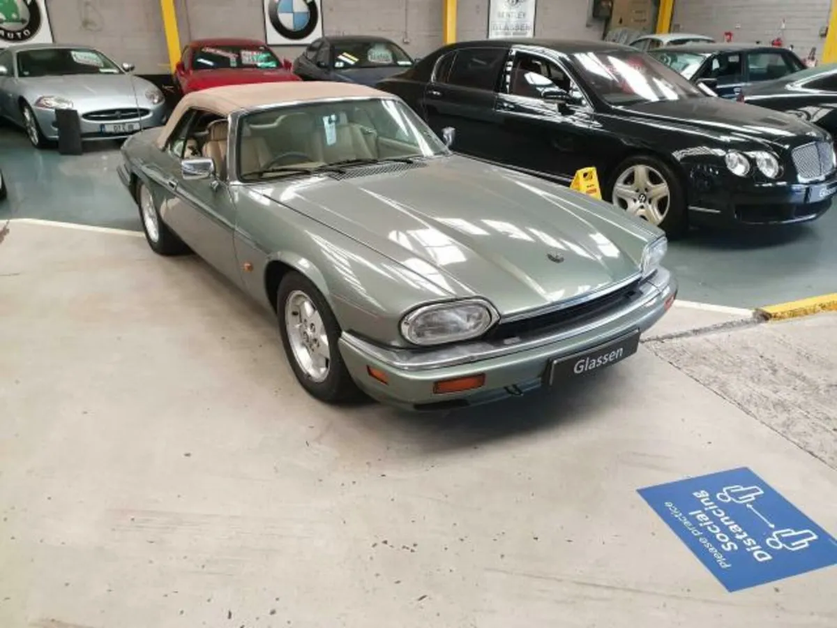 Jaguar XJ 4.0  // CONVERTIBLE // IN  IMMACULATE CO - Image 3
