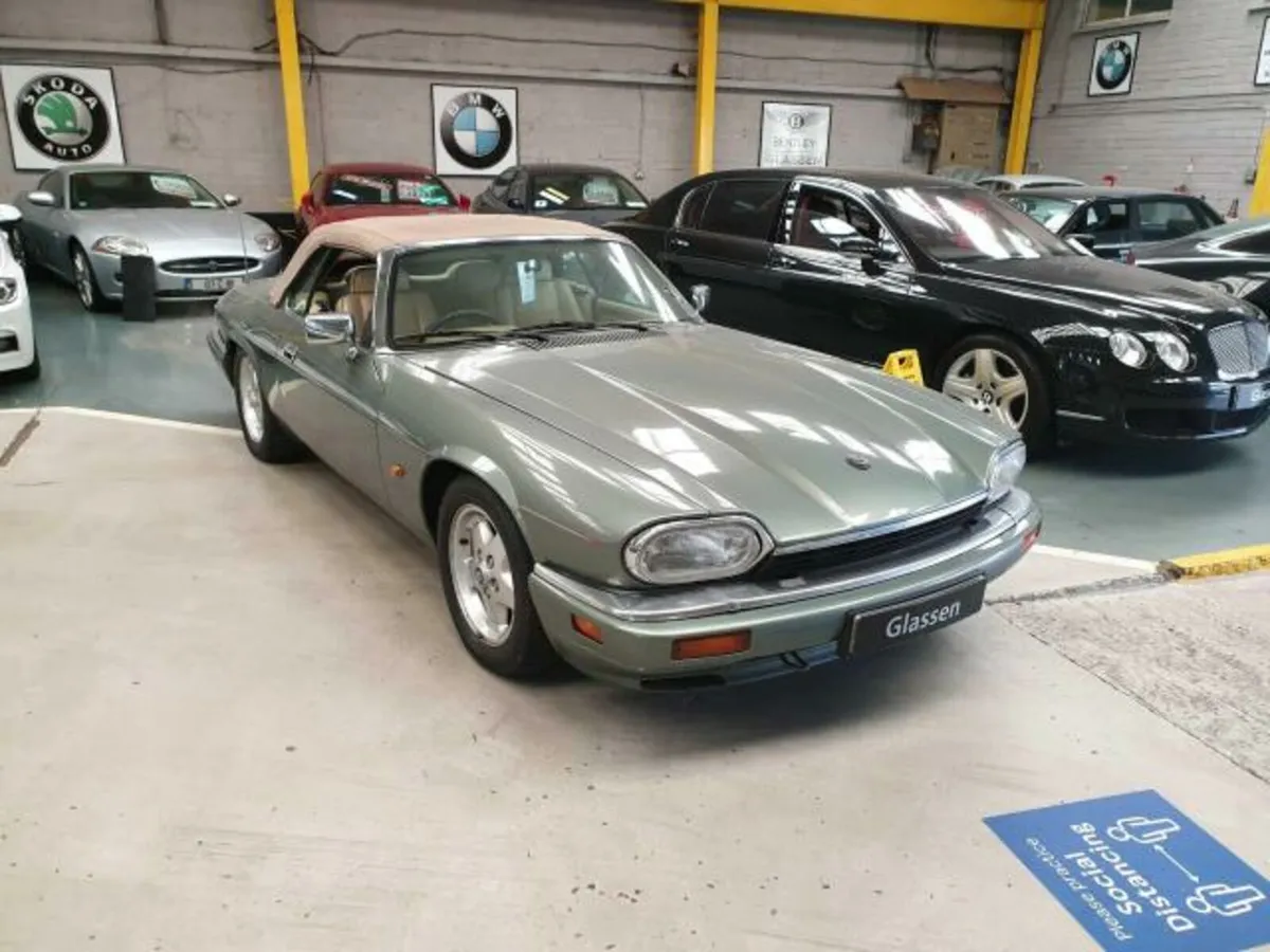 Jaguar XJ 4.0  // CONVERTIBLE // IN  IMMACULATE CO - Image 4