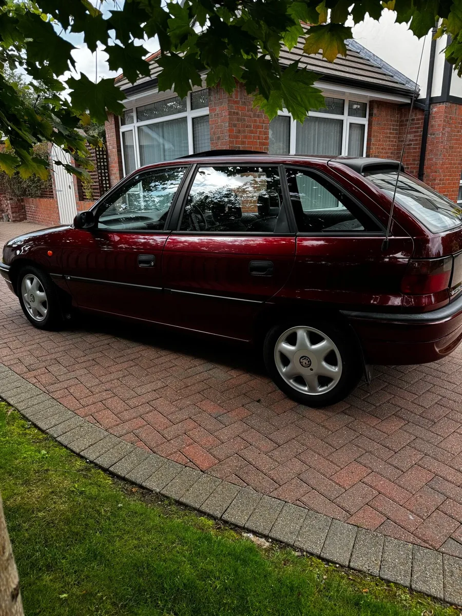 Car - Image 3