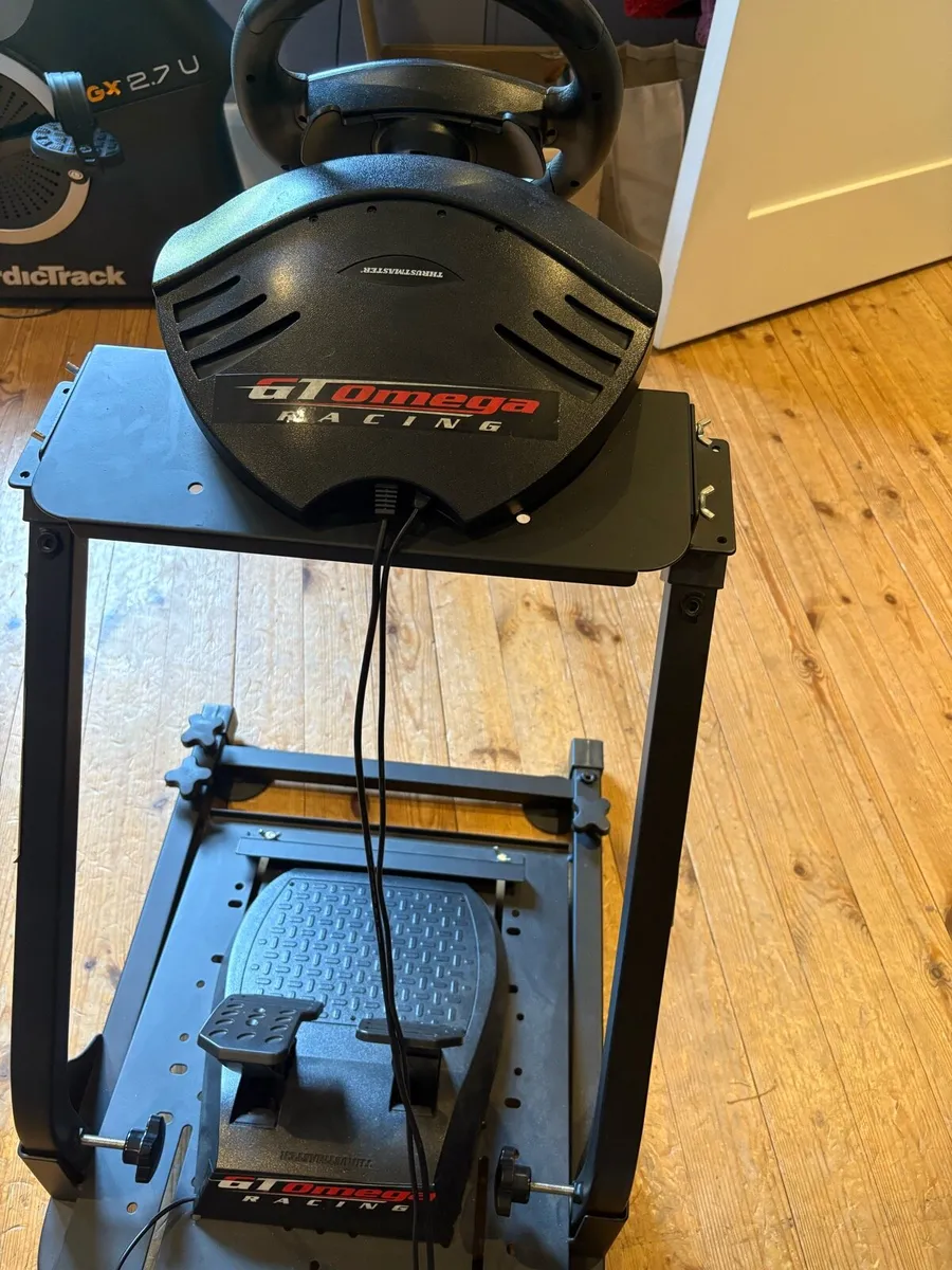 Playstation Gaming Steering Wheel, Pedals & Stand - Image 3
