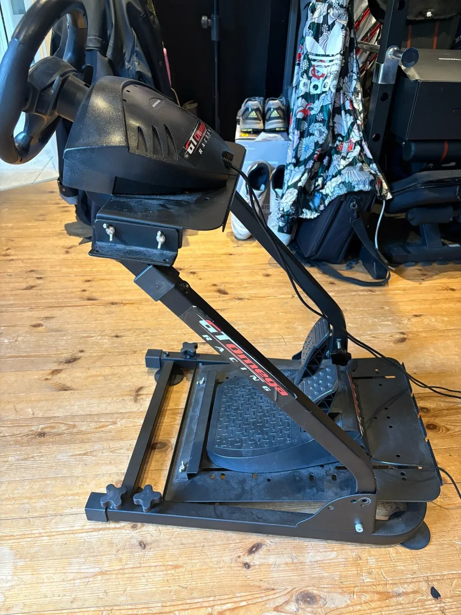 Playstation Gaming Steering Wheel, Pedals & Stand - Image 4