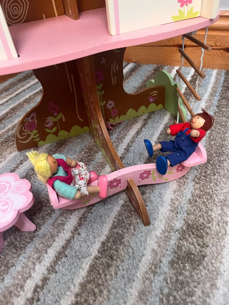 Early learning centre tree house - Image 2