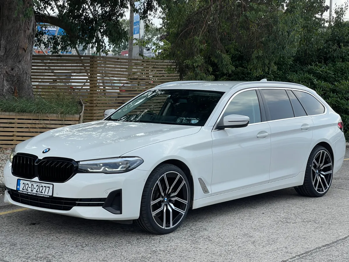 2021 BMW 520D TOURING MODEL - Image 2