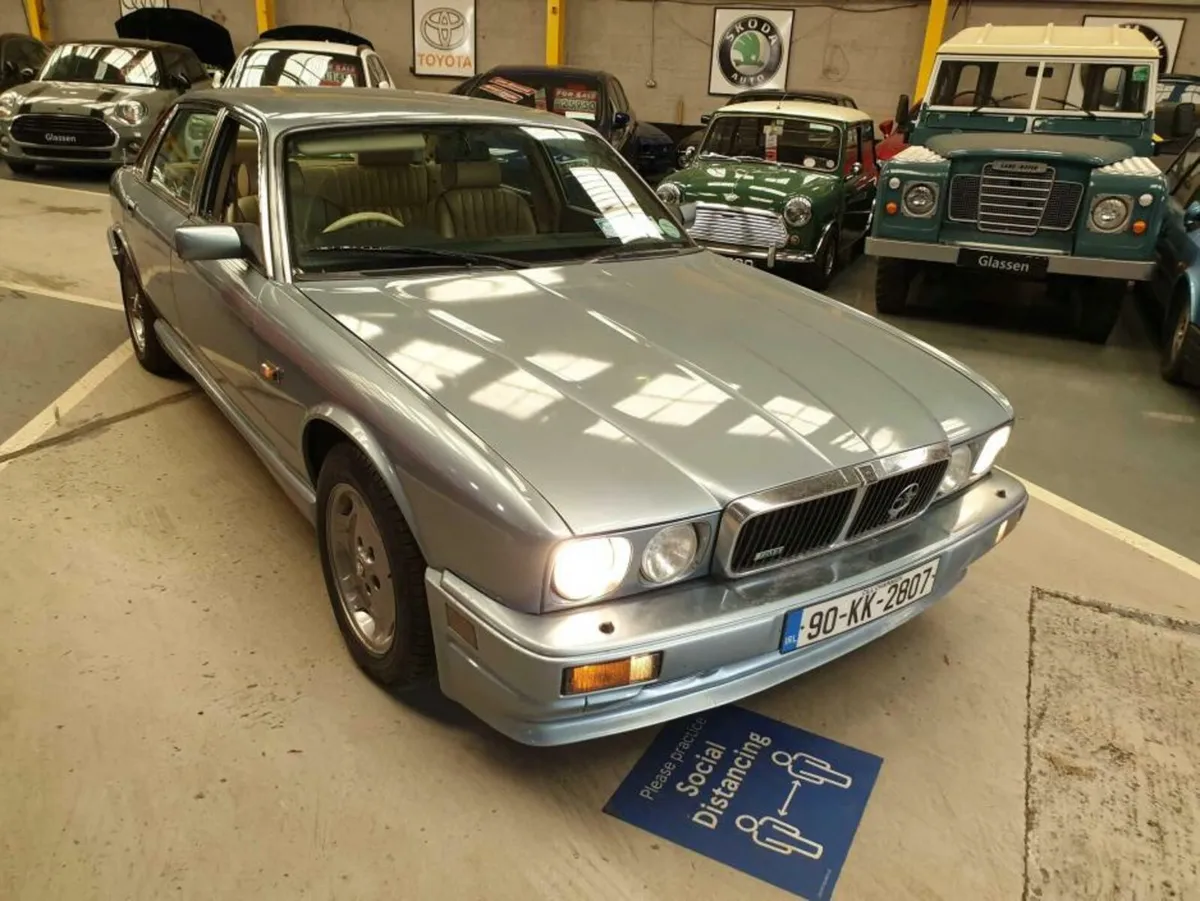 Jaguar XJ STUNNING RARE CAR// SUPERB COLOUR COMBO/ - Image 4