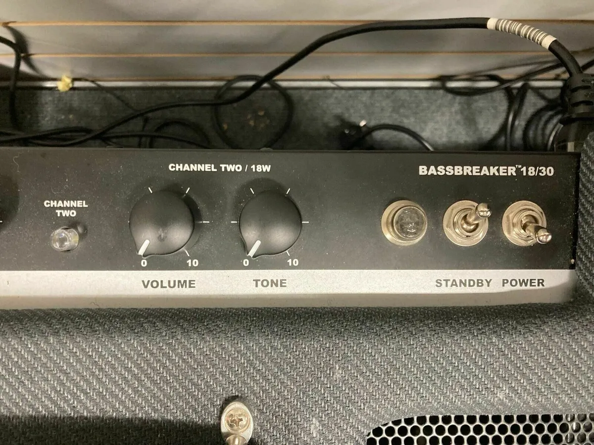 Fender BassBreaker Amplifier 18/30 - Image 4
