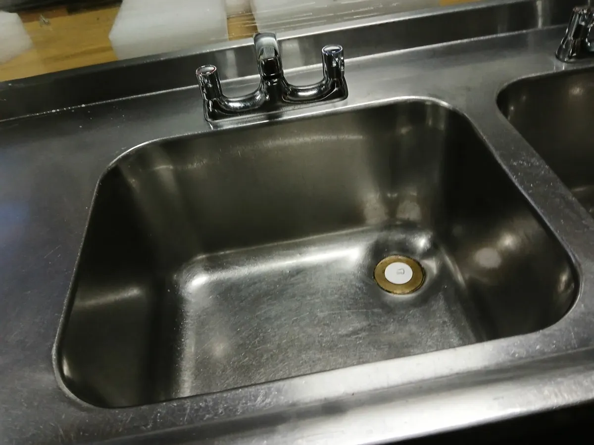 Stainless steel cabbinet double sink unit complete - Image 3